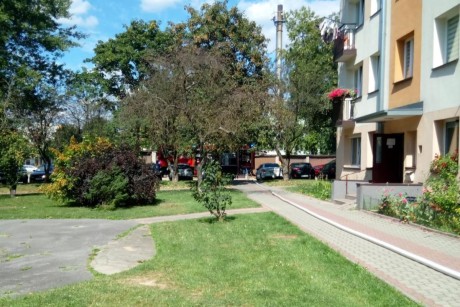 Pożar w bloku przy ul. Bohaterów Warszawy. Jedna osoba poszkodowana