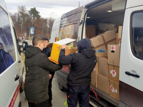 Zrób „Paczkę dla Ukrainy”. Wielka akcja Caritas