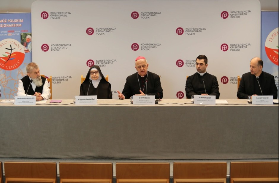 Biskup Jan Piotrowski w Warszawie: Kościół jest w stanie misji