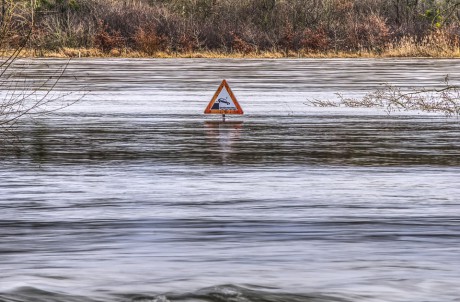 Od piątku odwilż. Strażacy w pogotowiu