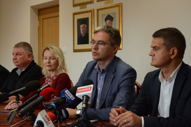 Zatrzymają lekarzy?