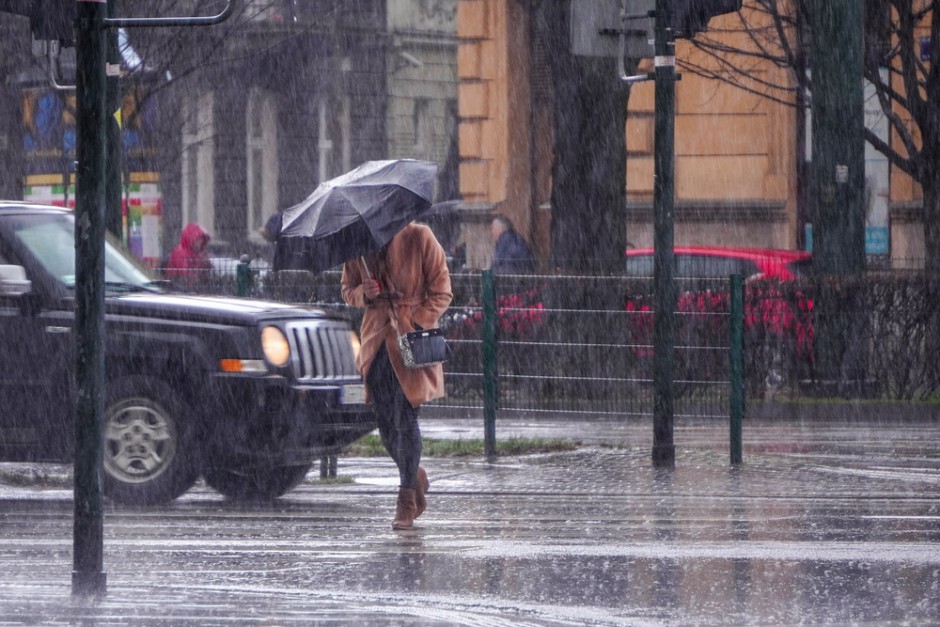 Uwaga na burze i gradobicie! IMGW wydało ostrzeżenie dla regionu