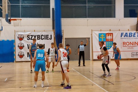 Wysokie domowe zwycięstwo Akademików