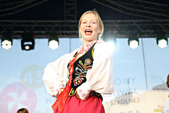 [FOTO+AUDIO]Bogactwo folkloru na festiwalu harcerskim