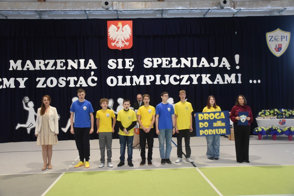 [FOTO] Spełnione marzenia w Micigoździe. Uroczyste otwarcie nowej hali sportowej