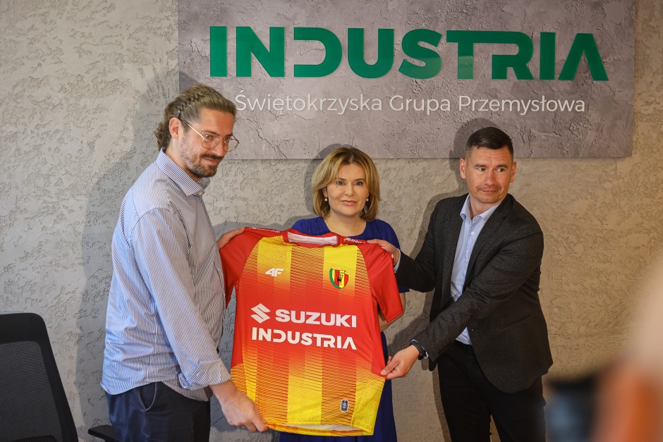 Akademia Korony ze sponsorem tytularnym
