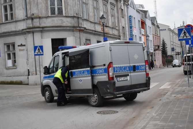 Dramat w centrum Kielc. Mężczyzna podpalił się na komendzie