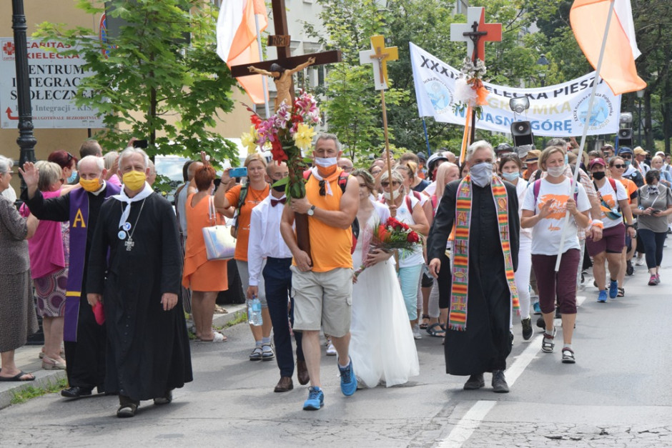 [FOTO] Pielgrzymka dotarła do Kielc