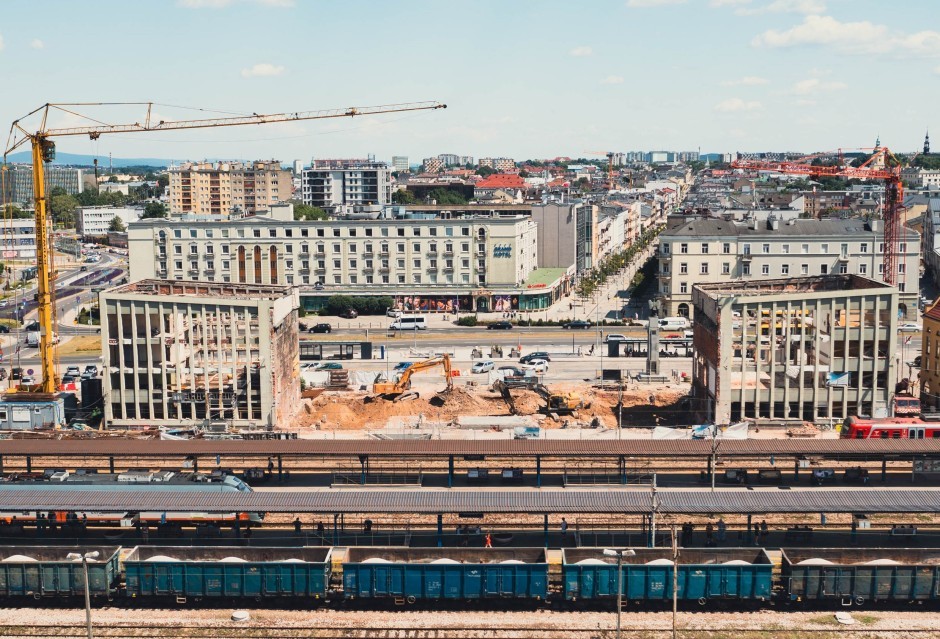 Koncepcja na budowę parkingu nad torami na początku 2023 roku