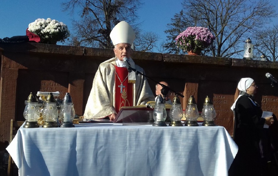 Biskup Marian Florczyk: Szczęście człowieka płynie z miłości do Boga i ludzi