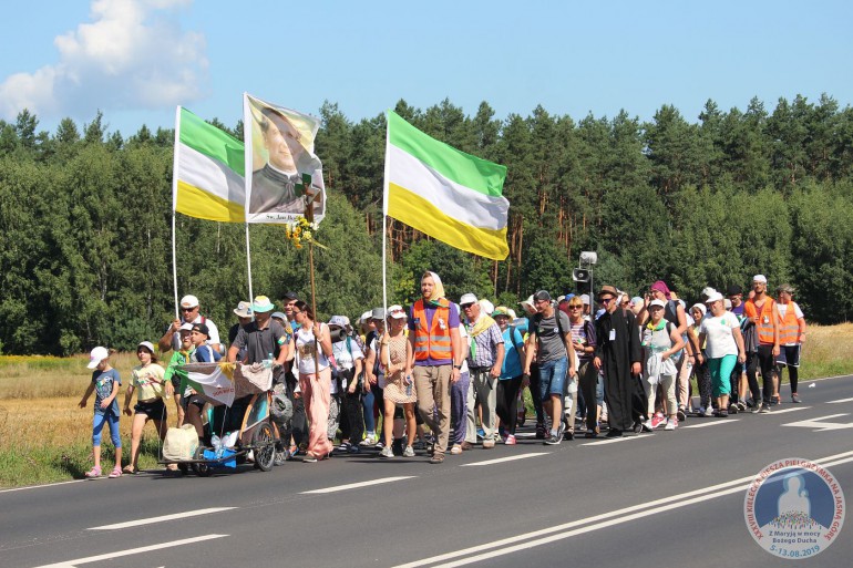 [VIDEO + FOTO] Pielgrzymi już w Mstowie. Jasna Góra blisko