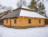 Zabytkowy dworek w Tokarni