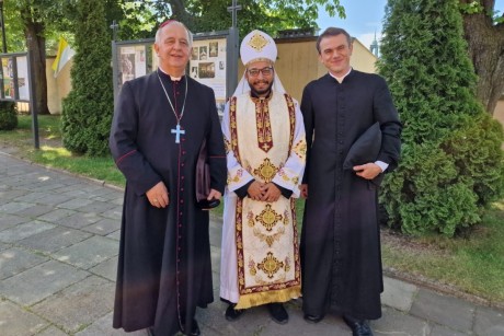 Kapłan z Egiptu przyjął relikwie św. Faustyny