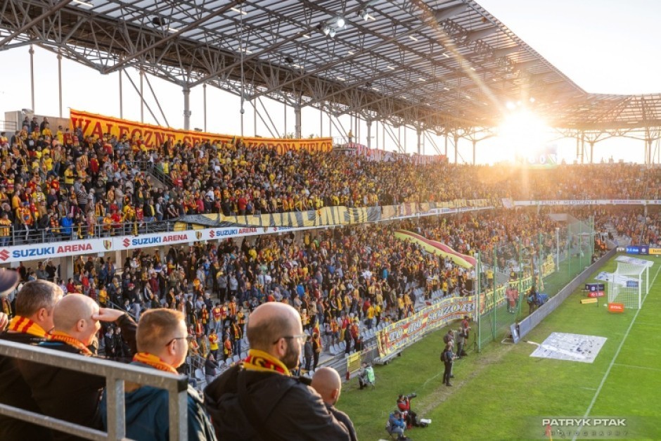 Korona sprzedaje cegiełki. Marketing znów nie przewidział skutków, ale będzie poprawa