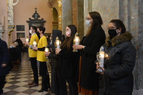 Msza Święta za zmarłych w miechowskim Hospicjum