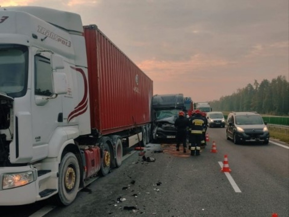 Wypadek na S7. Jedna osoba w szpitalu