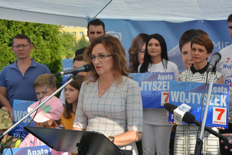 [FOTO] Wojewoda Agata Wojtyszek zainaugurowała swoją kampanię do Sejmu