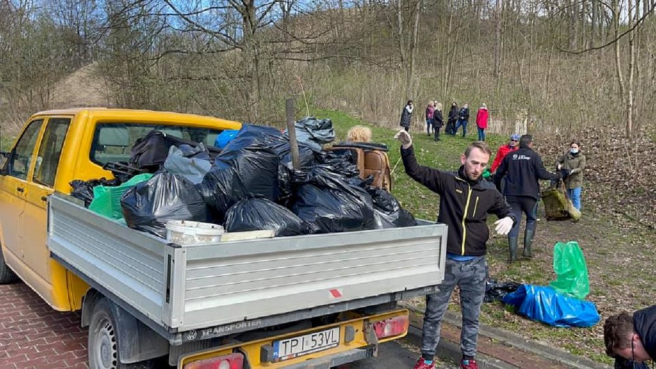 Ponidzie to nie śmietnik! Trwają wielkie akcje sprzątania