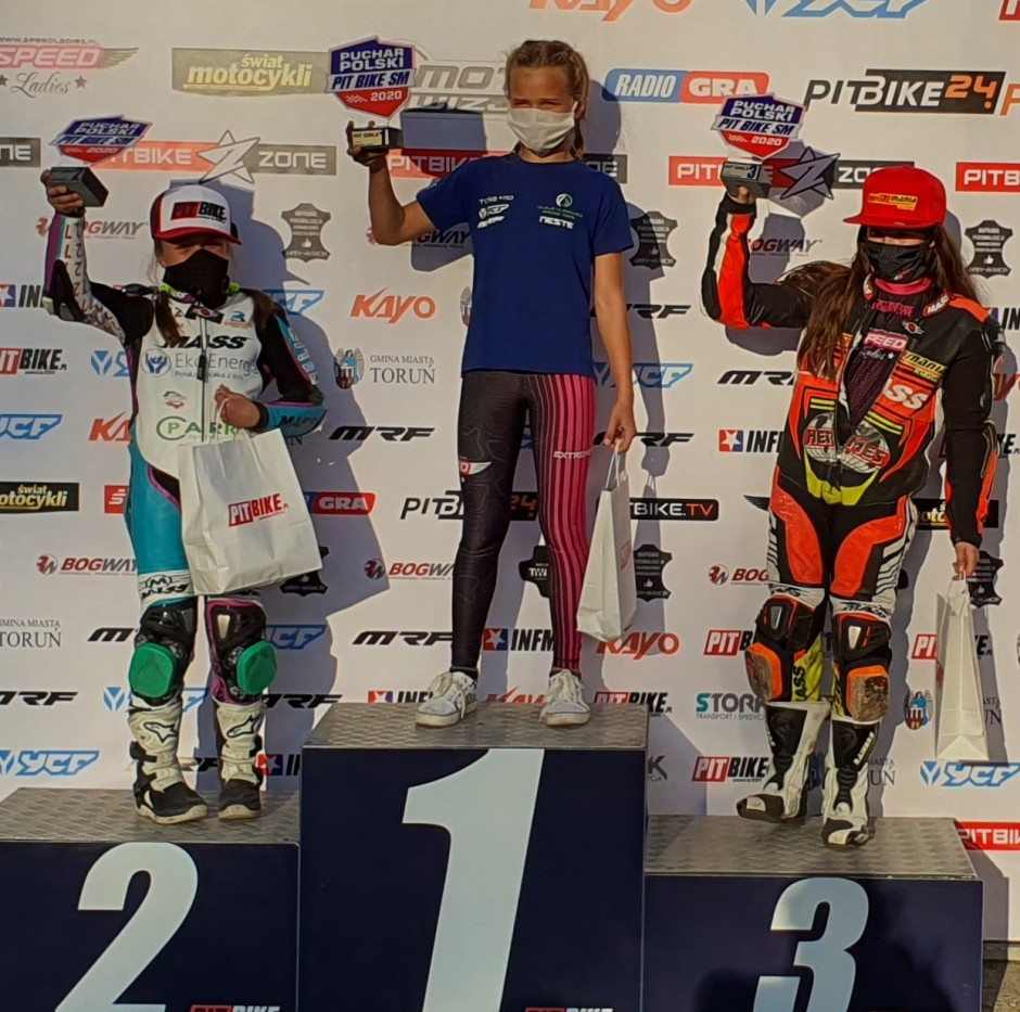 [FOTO] Ośmioletnia motocyklistka z Zagnańska po raz kolejny na podium!