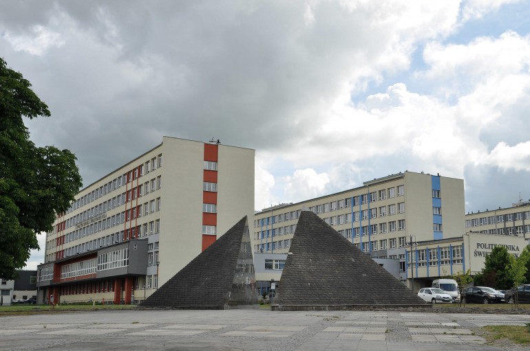 Rektor PŚk odwołał przyjazdy studentów i pracowników naukowych z państw objętych epidemią koronawirusa