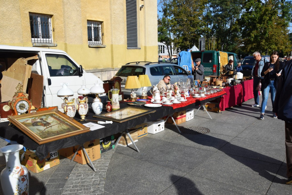 Ceramika, broń i stare monety - giełda kolekcjonerska w WDK