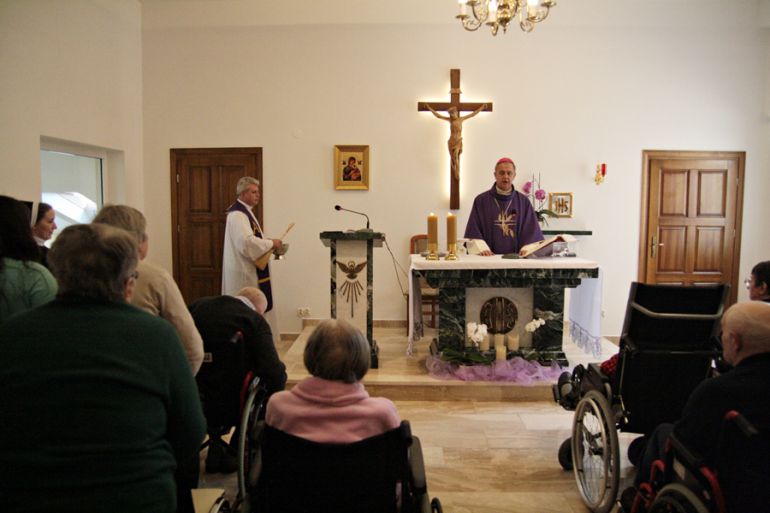 Biskup w hospicjum. „Bez miłości posługa niewiele znaczy”