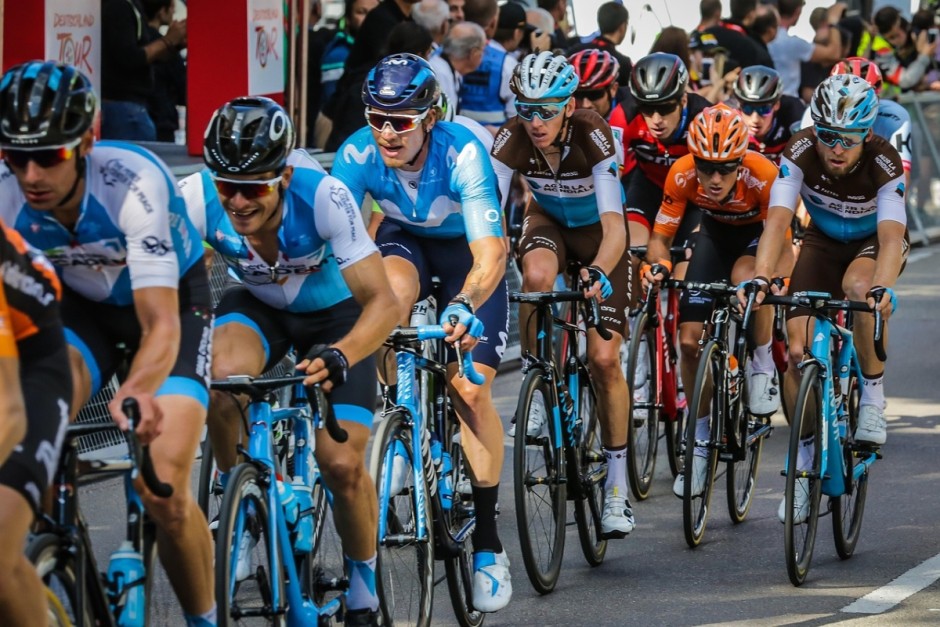 Peleton kolarzy przejedzie przez centrum. Gdzie utrudnienia?