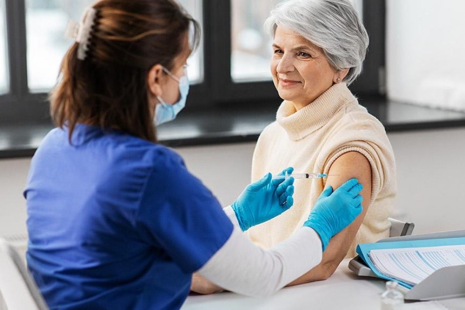 Bezpłatne szczepionki przeciw pneumokokom, przeznaczone dla seniorów