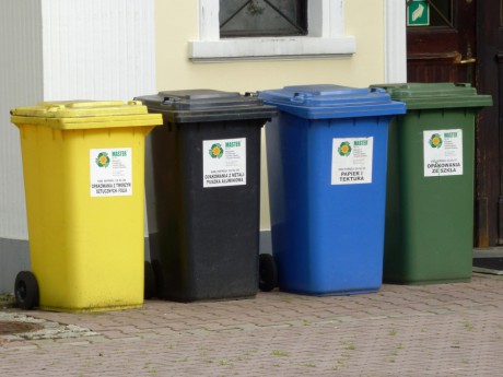 Radni krytykują inicjatywę odpowiedzialności zbiorowej za segregację śmieci