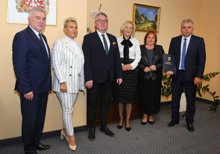 Kolejne gminy z umowami na modernizację oświetleń ulicznych