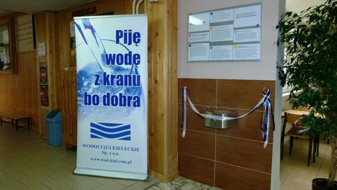 Pierwsze poidełko w szkole