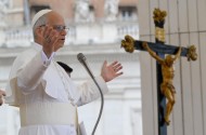 Papież zwrócił się do Polaków: „Słuchajcie Słowa Bożego, by dokonywać właściwych wyborów”
