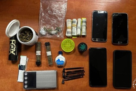 Agresor wpadł w ręce policji. Odpowie też za posiadanie narkotyków