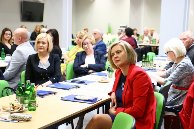 Jak wesprzeć rodziców zastępczych?