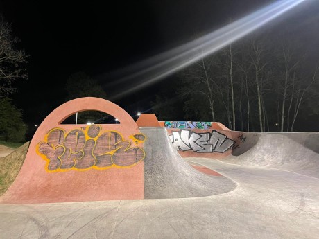 Graffiti na skateparku. „Mamy nagranie. Nie przekazujemy go na razie dalej”