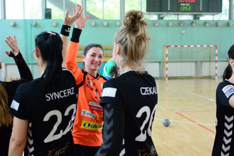 Wałcerz przedłużyła kontrakt z Koroną Handball. Kaźmiruk rezygnuje z gry