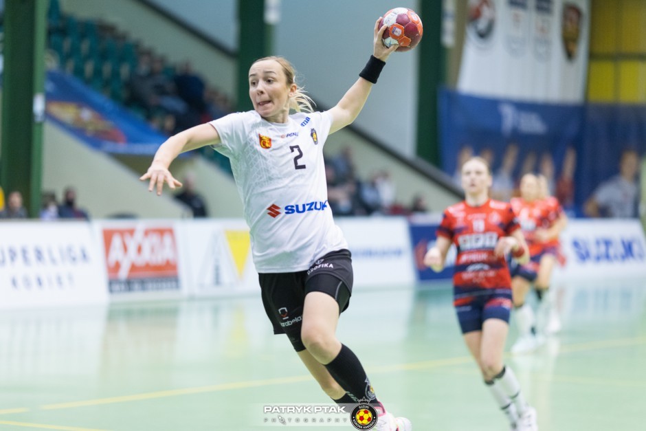 Doświadczona prawoskrzydłowa zostaje w Suzuki Koronie Handball