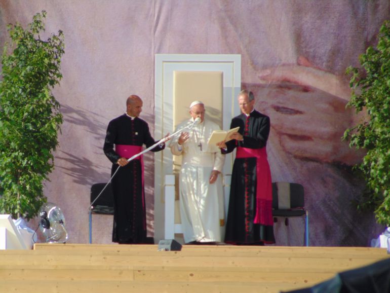 [FOTO] Wyjątkowa Droga Krzyżowa z papieżem Franciszkiem