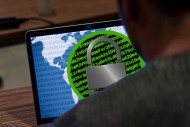 Atak hakera w Nowinach. Wyciekły dane 400 osób