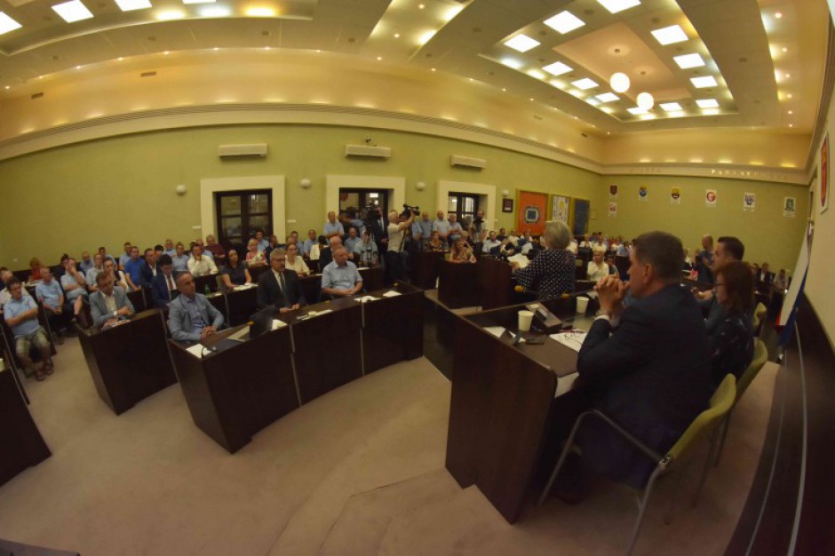 Błędy urzędników poprawione. Spotkanie radnych z prezydentem Kielc bez zaskoczeń