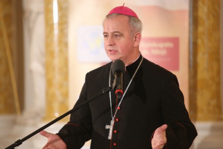 Biskup Kielecki Jan Piotrowski zachęca do modlitwy o pokój na Ukrainie