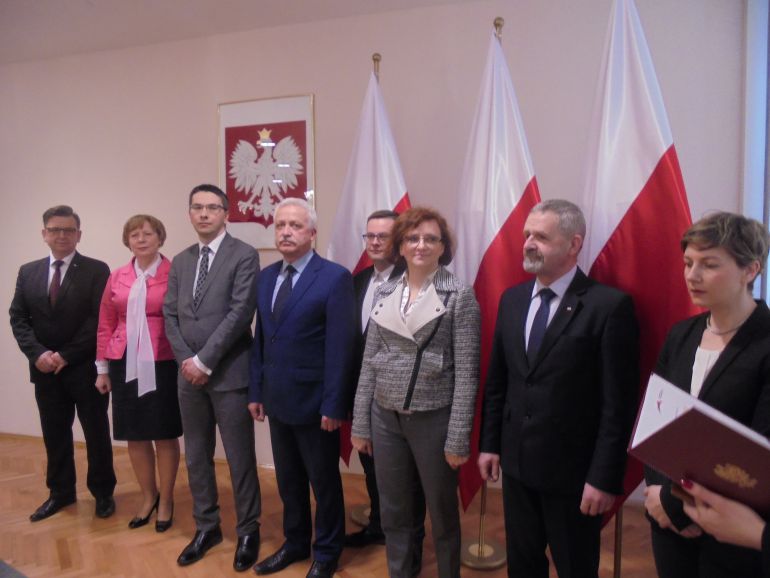 Samorządy przygotowują uchwały intencyjne dotyczące nowych sieci szkół. Świętokrzyskie w czołówce