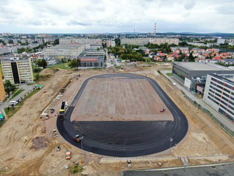 Wielofunkcyjny stadion PŚk w budowie. Jak postępują prace?