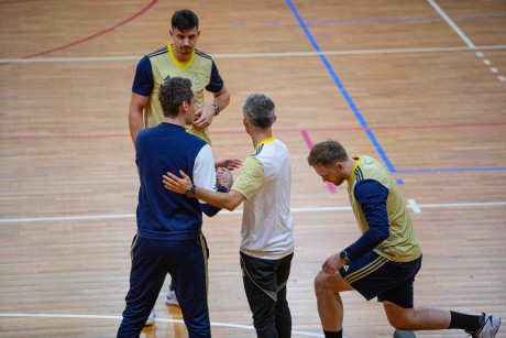 Kameralny skład i nowe otwarcie z trenerem przygotowania fizycznego