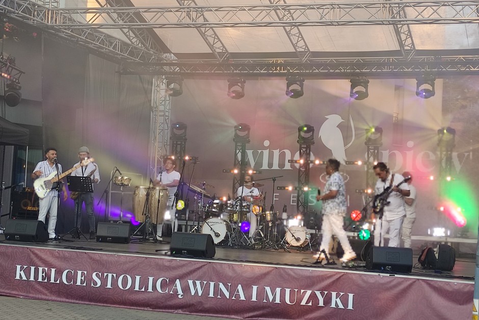 W ten weekend w Kielcach króluje wino i śpiew
