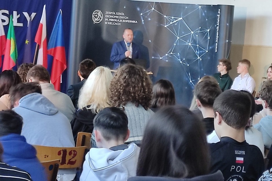 Uczniowie kieleckiego Kopernika korzystają z zagranicznych staży