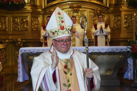 [VIDEO+FOTO] Ksiądz Henryk Jagodziński przyjął sakrę biskupią