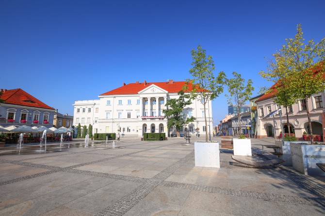 Rynek pracy w Kielcach. Materiał partnera