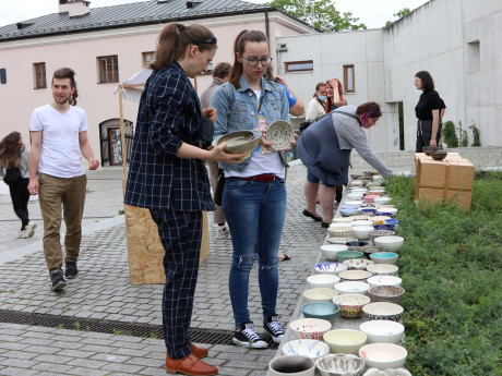 Udana akcja Empty Bowls