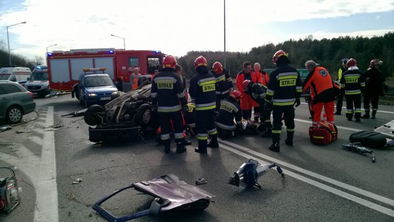 Poważny wypadek pod Ostrowcem Świętokrzyskim